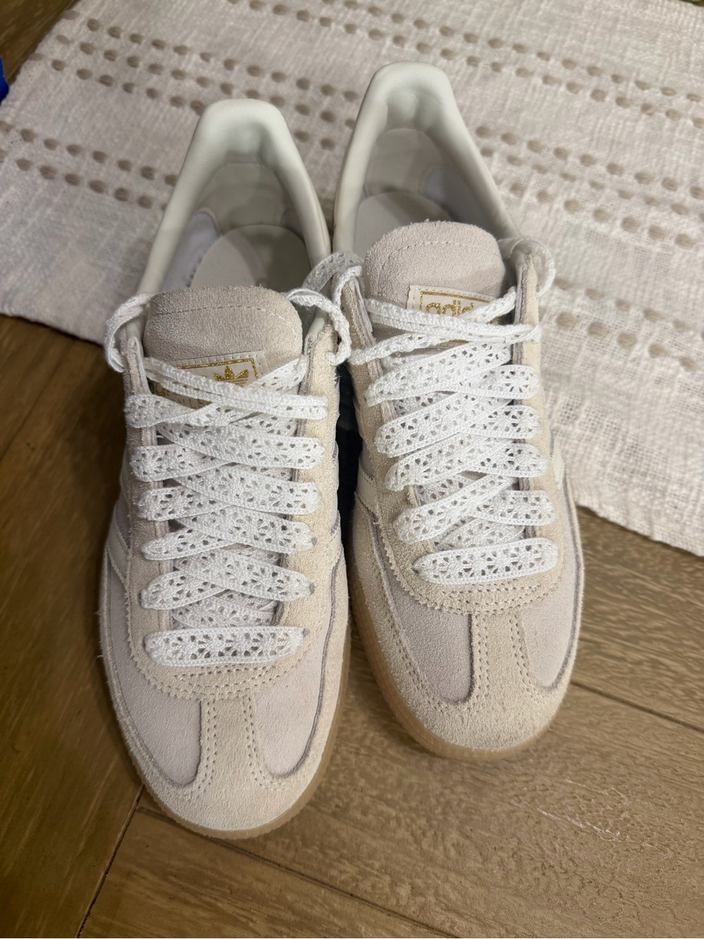 ❌SOLD❌adidas spezial Off-White Suede Sneakers with Gum Sole - Picture 4 of 7